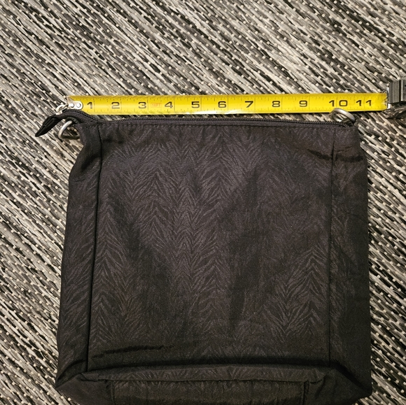 Baggallini Nylon Crossbody Medium Size Bag - Picture 7 of 8